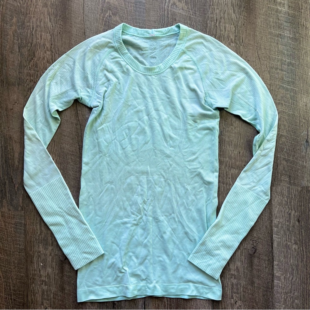 Lululemon Run Swiftly Tech Long Sleeve Top mint green size 4
